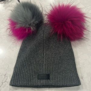 Maniere pompom hat